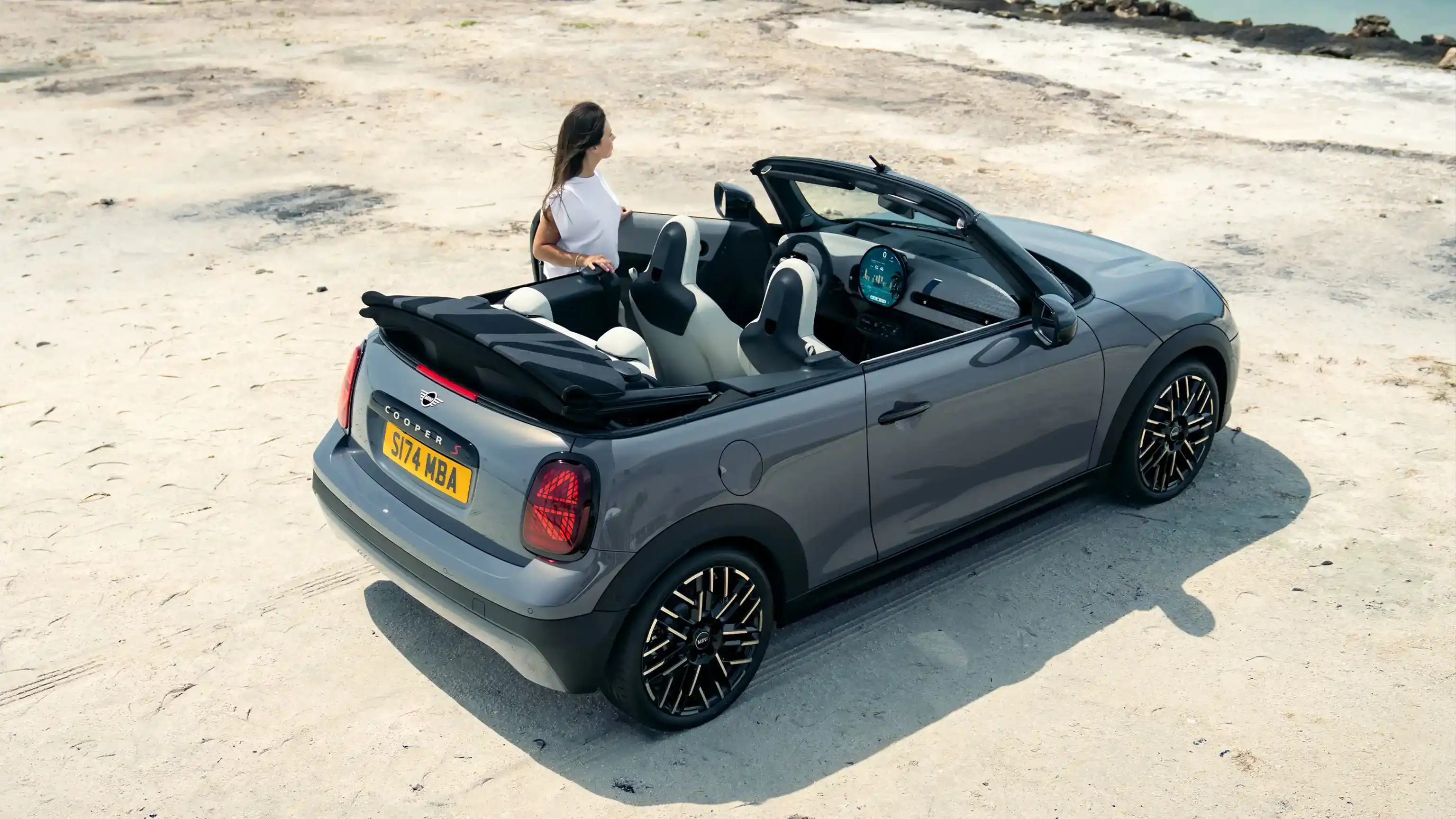 MINI Cooper Convertible - Open Life