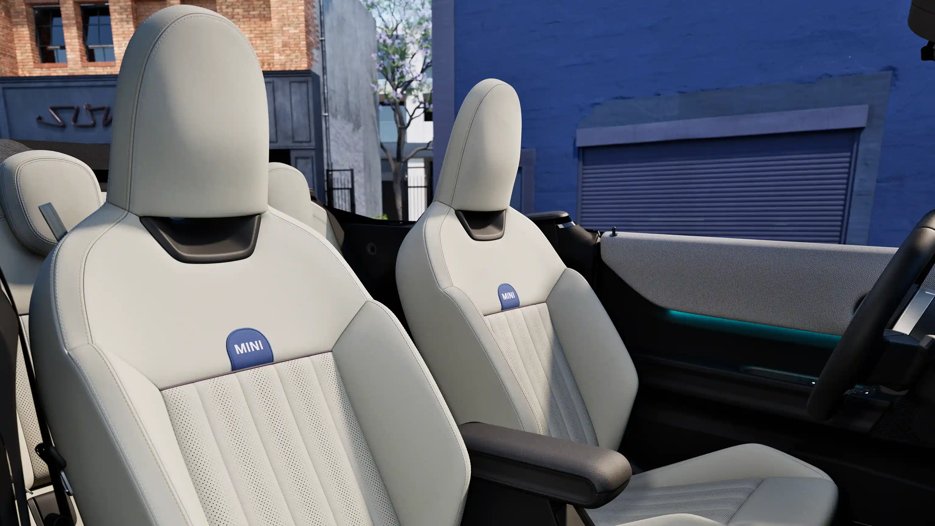 MINI Cooper Convertible - Supportive Seats
