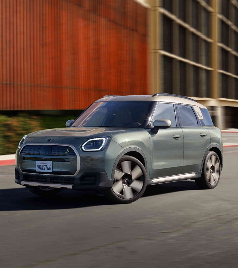 All-electric MINI Countryman – stage