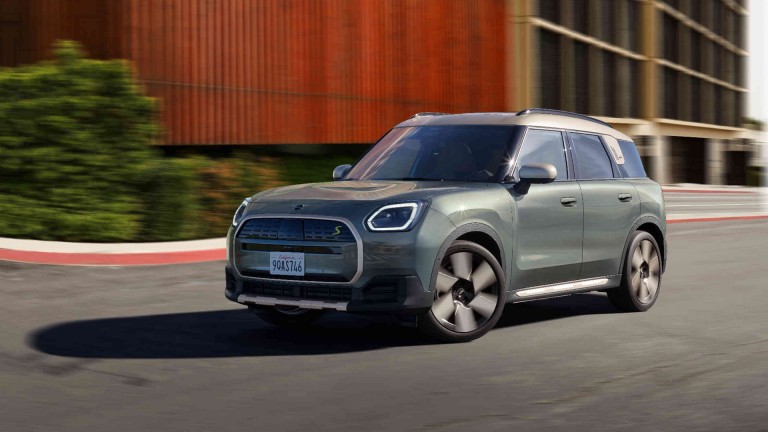 All-electric MINI Countryman – stage