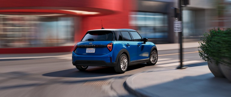 MINI Cooper 5-Door - side view – Icy Sunshine