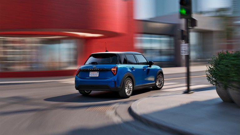 MINI Cooper 5-Door - side view – Icy Sunshine